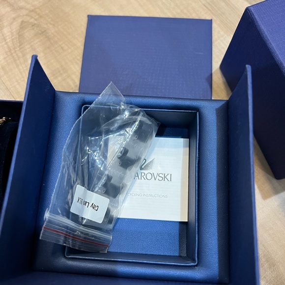 Swarovski Watch & Bracelet combo set Black rhinestones - Picture 6 of 9